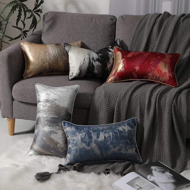 Supplier photo of High Precision Light Luxury Sofa Decoration Waist Pillow